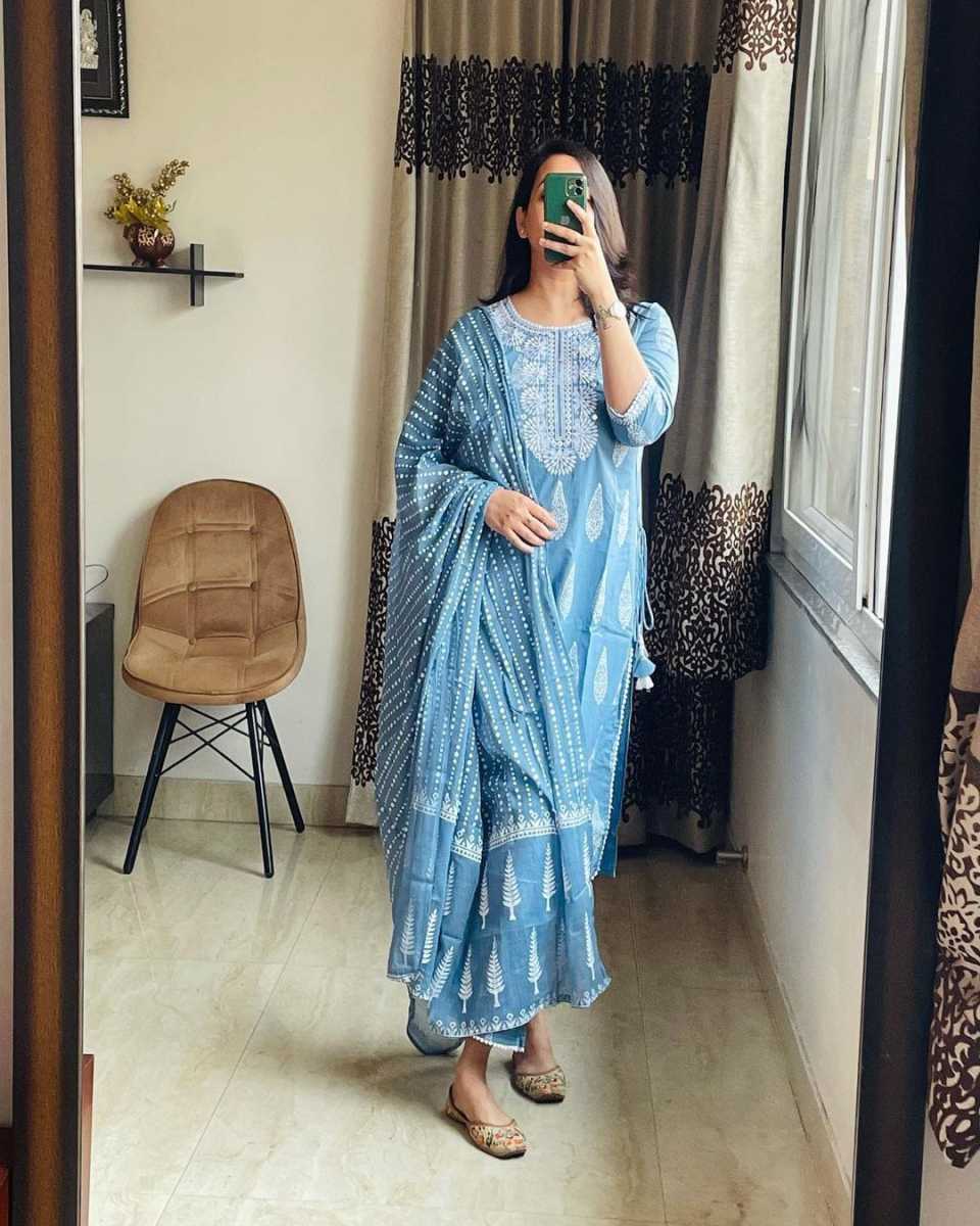 AAROHI-AD-FINE-COTTON-MUGAL-PRINT-SUITS-1