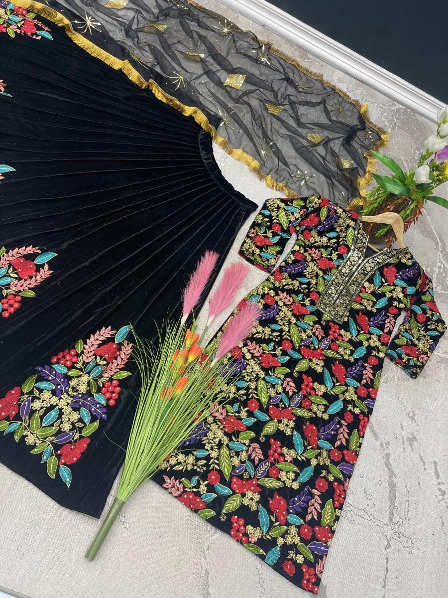 AAROHI-DESIGNER-AD-061-DESIGNER-SUITS-WHOLESALE-4