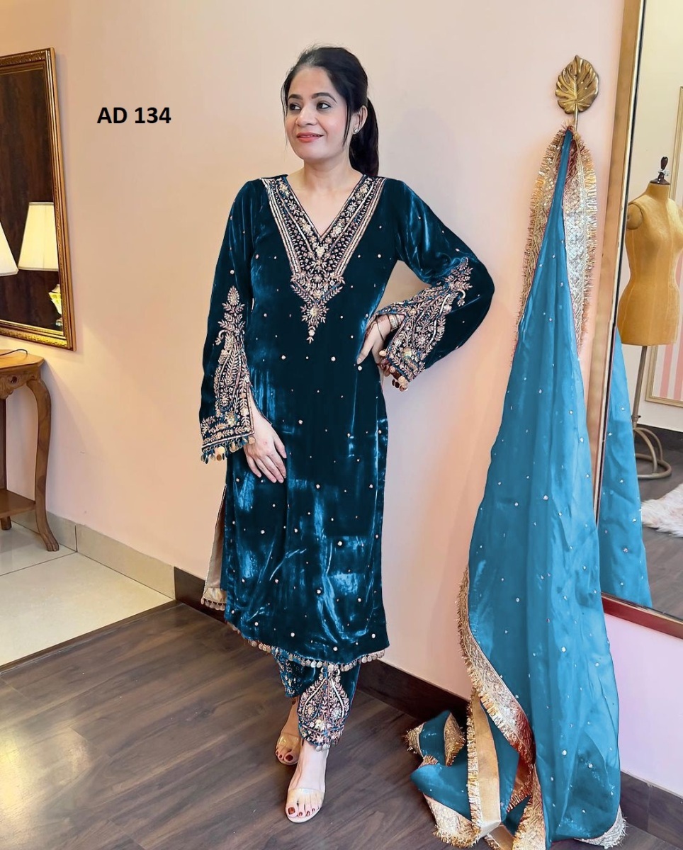 AAROHI-DESIGNER-AD-134-D-DESIGNER-VELVET-SUITS-1