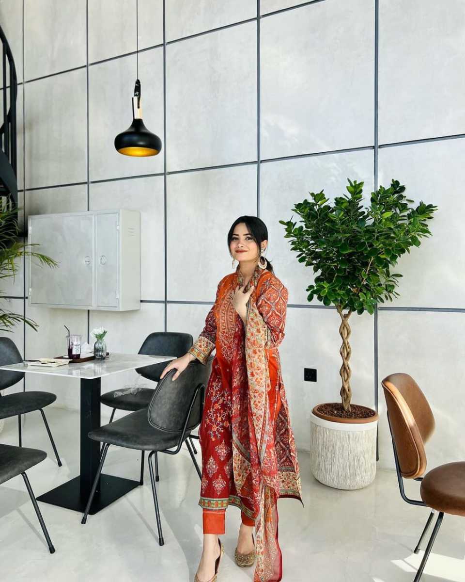 AASHA-DESIGNER-1042-COTTON-PAKISTANI-SUITS-4