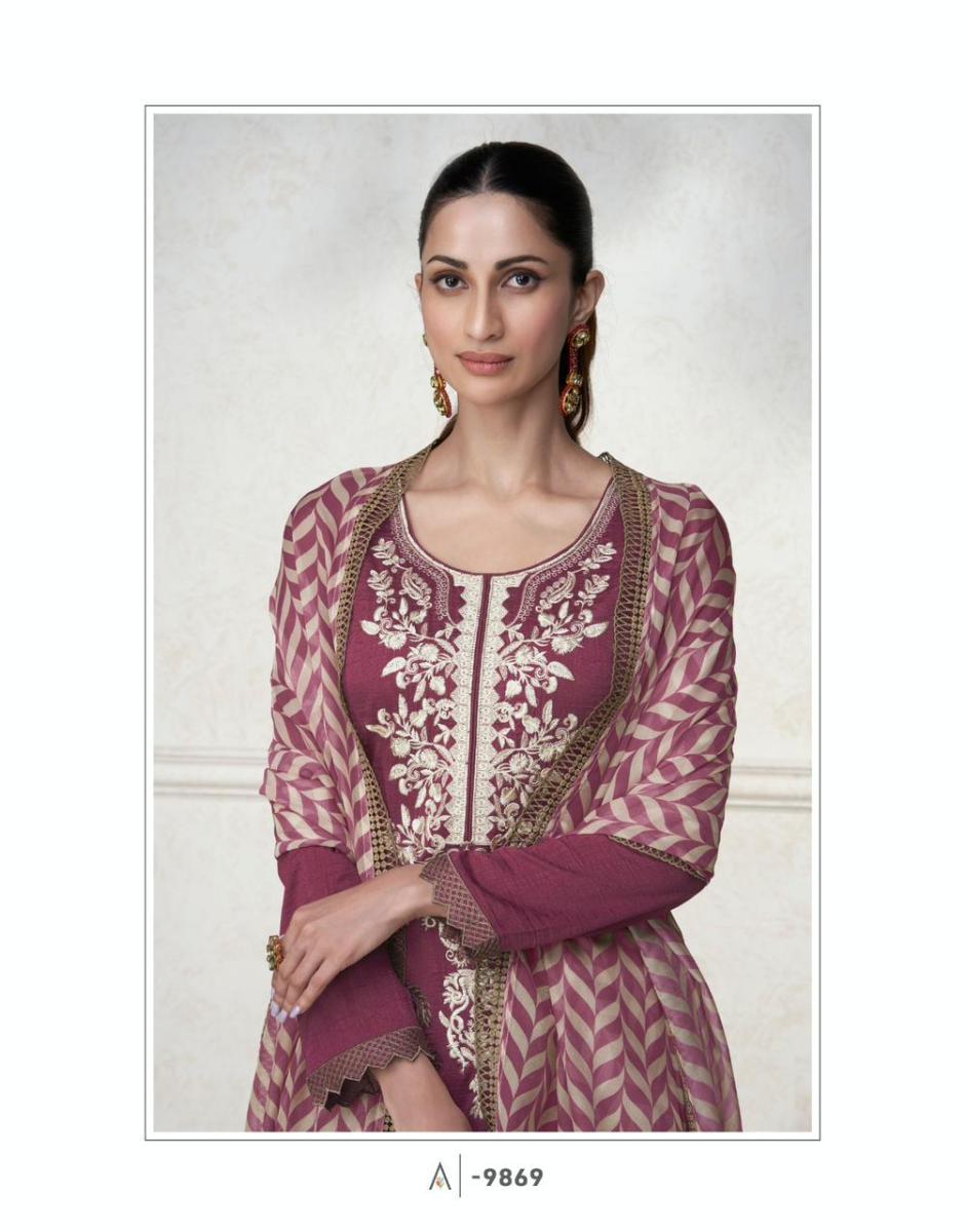 AASHIRWAD-CREATION-ARSH-DESIGNER-SUITS-DISTRIBUTOR-IN-SURAT-2