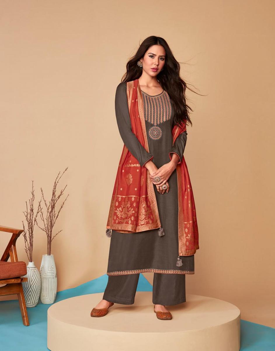 AASHIRWAD-CREATION-SAARAS-SALWAR-KAMEEZ-WHOLESALER-SURAT-23