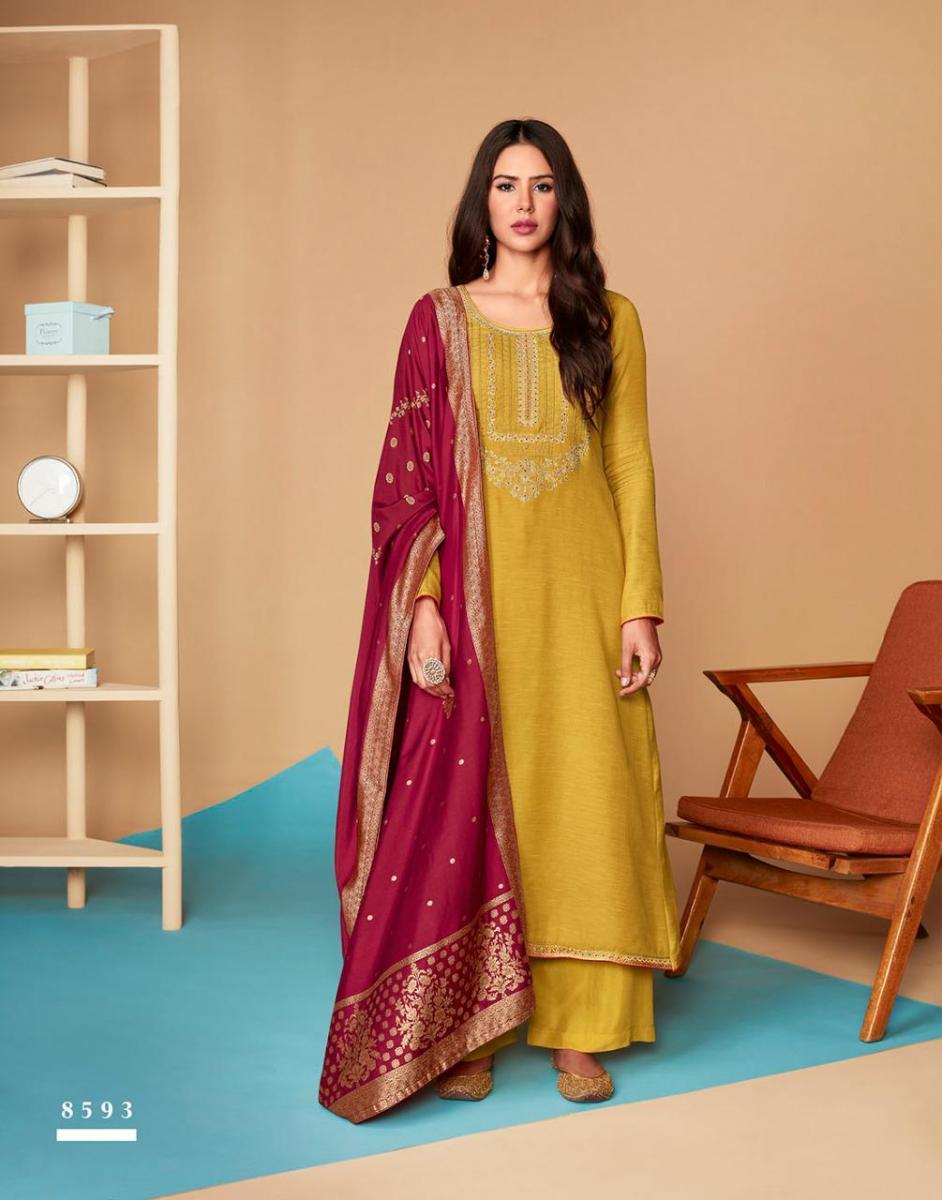 AASHIRWAD-CREATION-SAARAS-SALWAR-KAMEEZ-WHOLESALER-SURAT-4