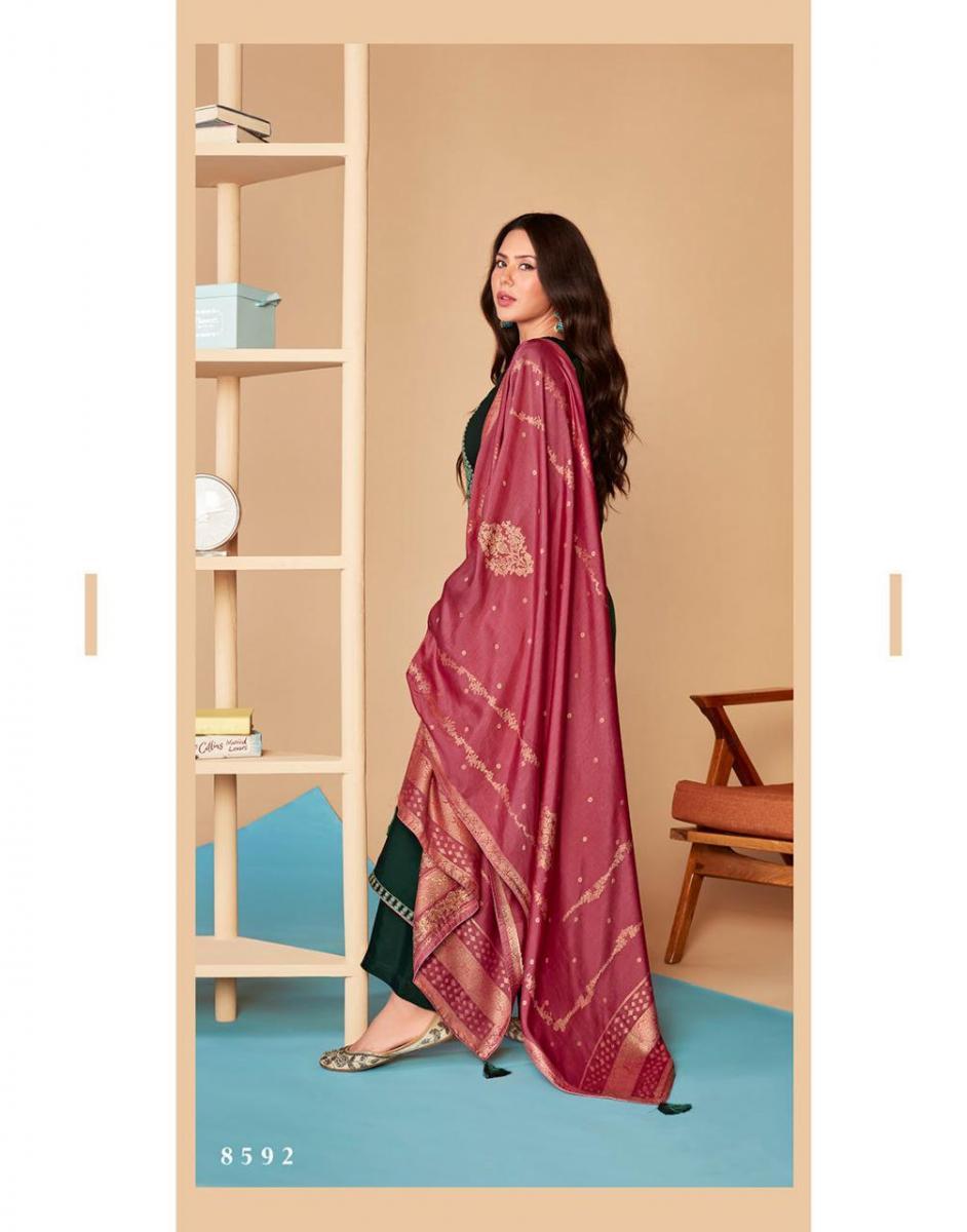 AASHIRWAD-CREATION-SAARAS-SALWAR-KAMEEZ-WHOLESALER-SURAT-7