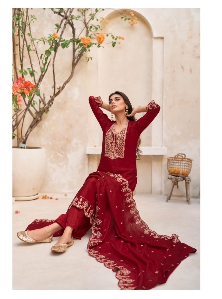 AASHIRWAD-CREATION-SWARAJ-SILK-SALWAR-KAMEEZ-WHOLESALER-IN-SURAT-1