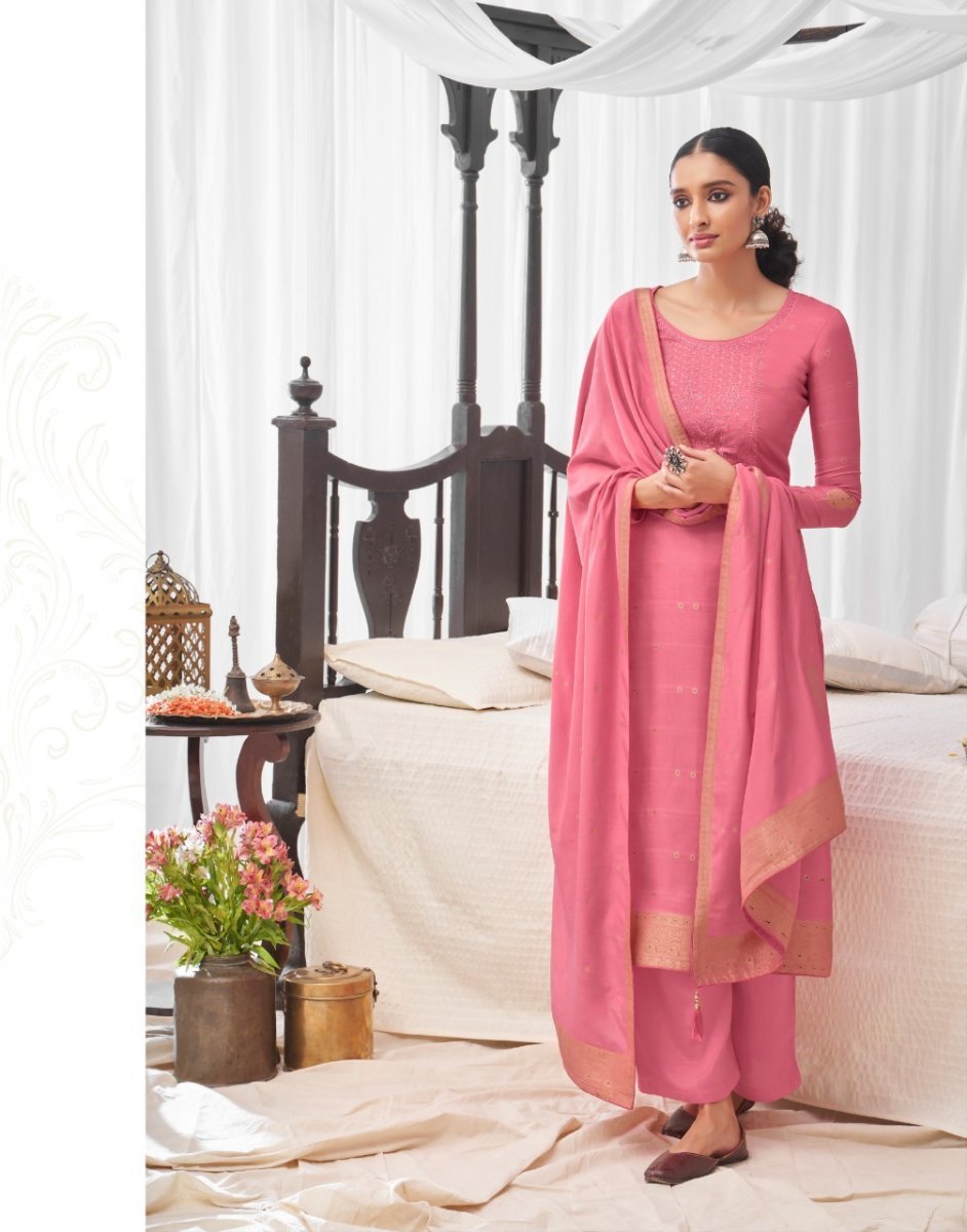 AASHIRWAD-MOR-BAGH-AARADHAYA-SUITS-SURAT-AUTHORIZED-WHOLESALER-DEALER-11