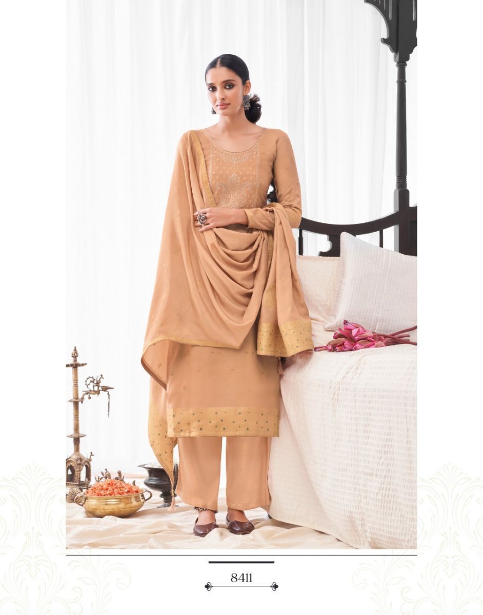 AASHIRWAD-MOR-BAGH-AARADHAYA-SUITS-SURAT-AUTHORIZED-WHOLESALER-DEALER-13