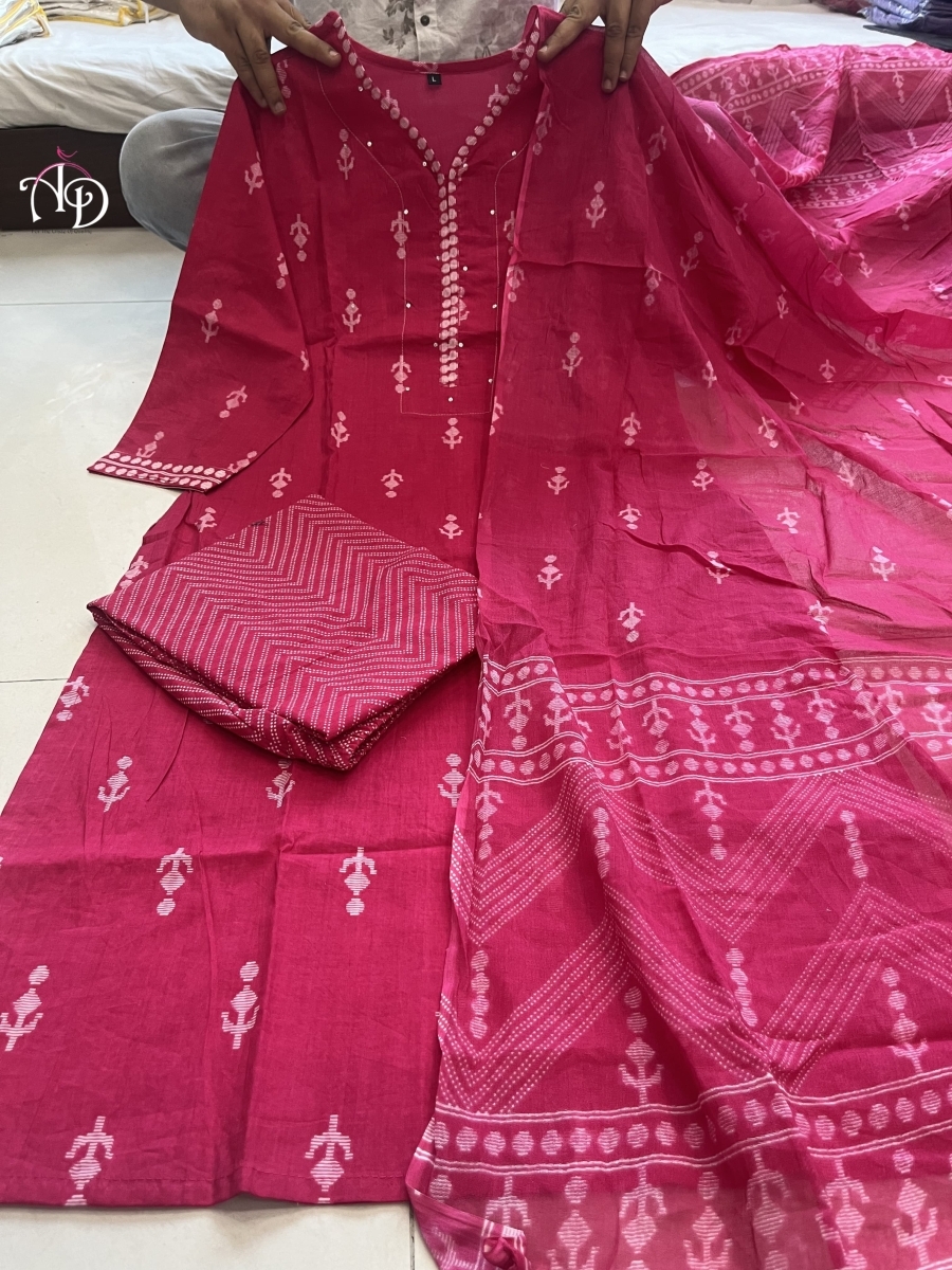 AKSHAR-DESIGNER-PINK-COTTON-ALINE-KURTA-SET-2