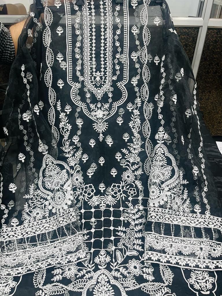 ANAMSA-221-PAKISTANI-SUITS-IN-INDIA-4