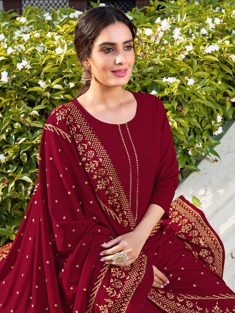 BANWERY-PANGHAT-KURTI-WITH-PANT-WITH-DUPATTA-SET-MANUFACTUR-SURAT-4