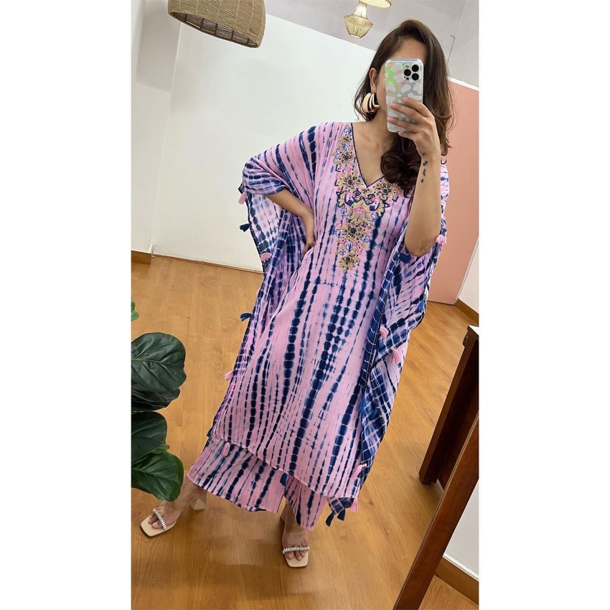 BE-18-DESIGNER-KAFTAN-SUITS-WHOLESALE-1