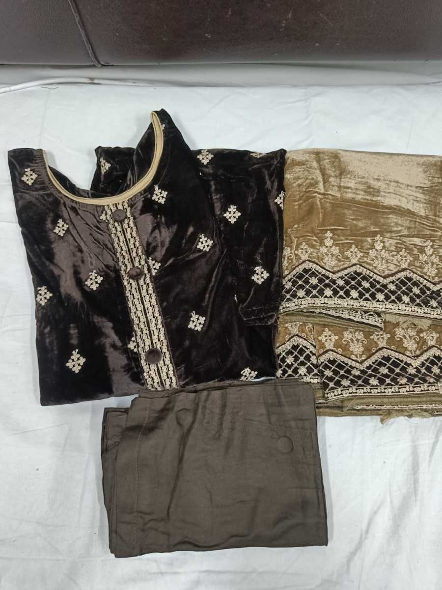 DEEPSY-SUITS-12401-RUNGREZ-READYMADE-VELVET-SUITS-2