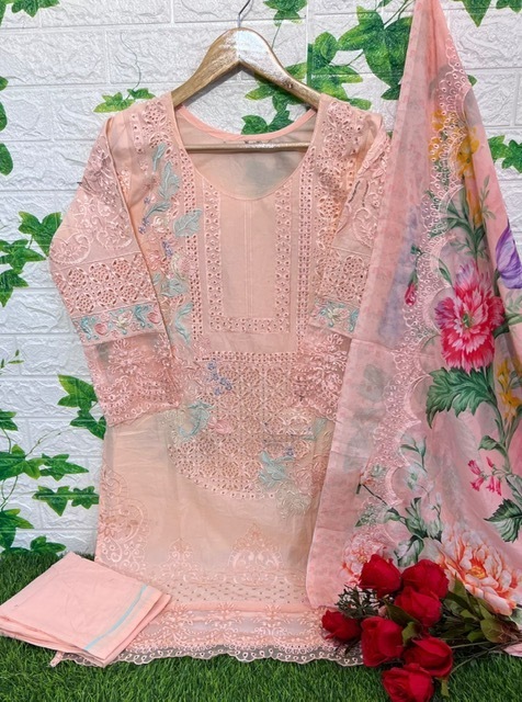 DEEPSY-SUITS-MARIA-B-EMBROIDERED-LAWN-READYMADE-PAKISTANI-SUITS-WHOLESALE-4