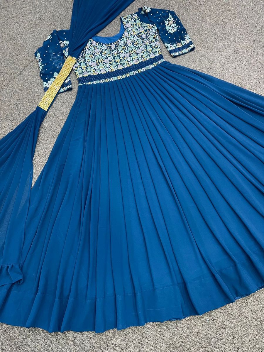 DHK-1147-DESIGNER-GOWN-WHOLESALE-IN-INDIA-3