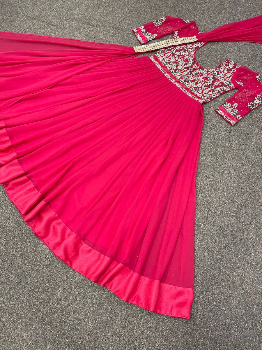 DHK-1147-DESIGNER-GOWN-WHOLESALE-IN-INDIA-6