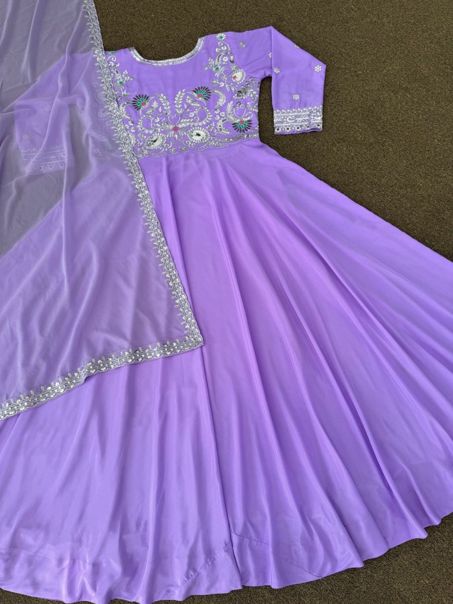 DHK-1247-DESIGNER-GOWN-WHOLESALE-IN-INDIA-3