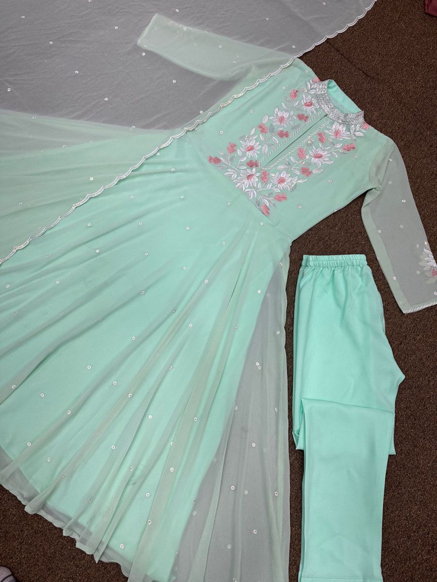 DHK-1256-C-DESIGNER-GOWN-WHOLESALE-2