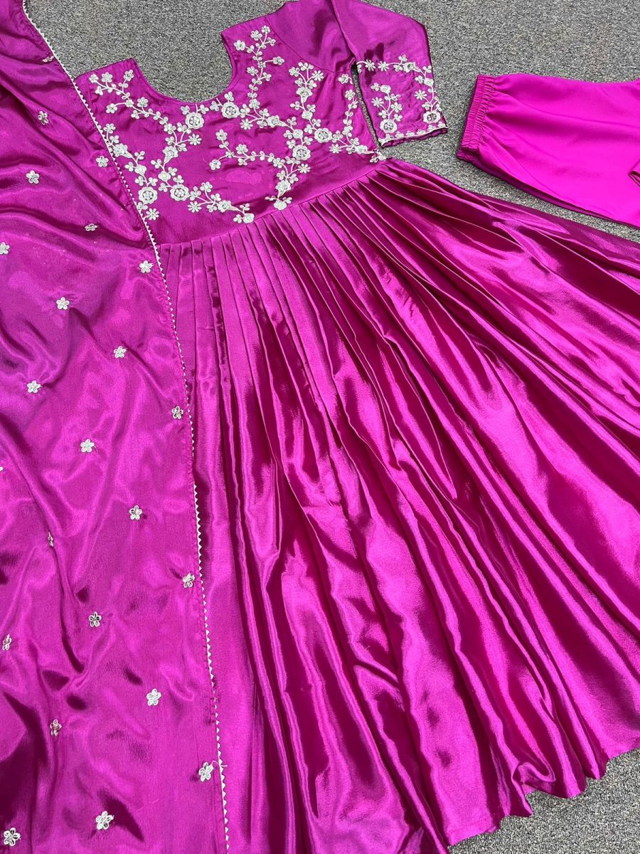 DHK-1257-DESIGNER-GOWN-WHOLESALE-IN-INDIA-2