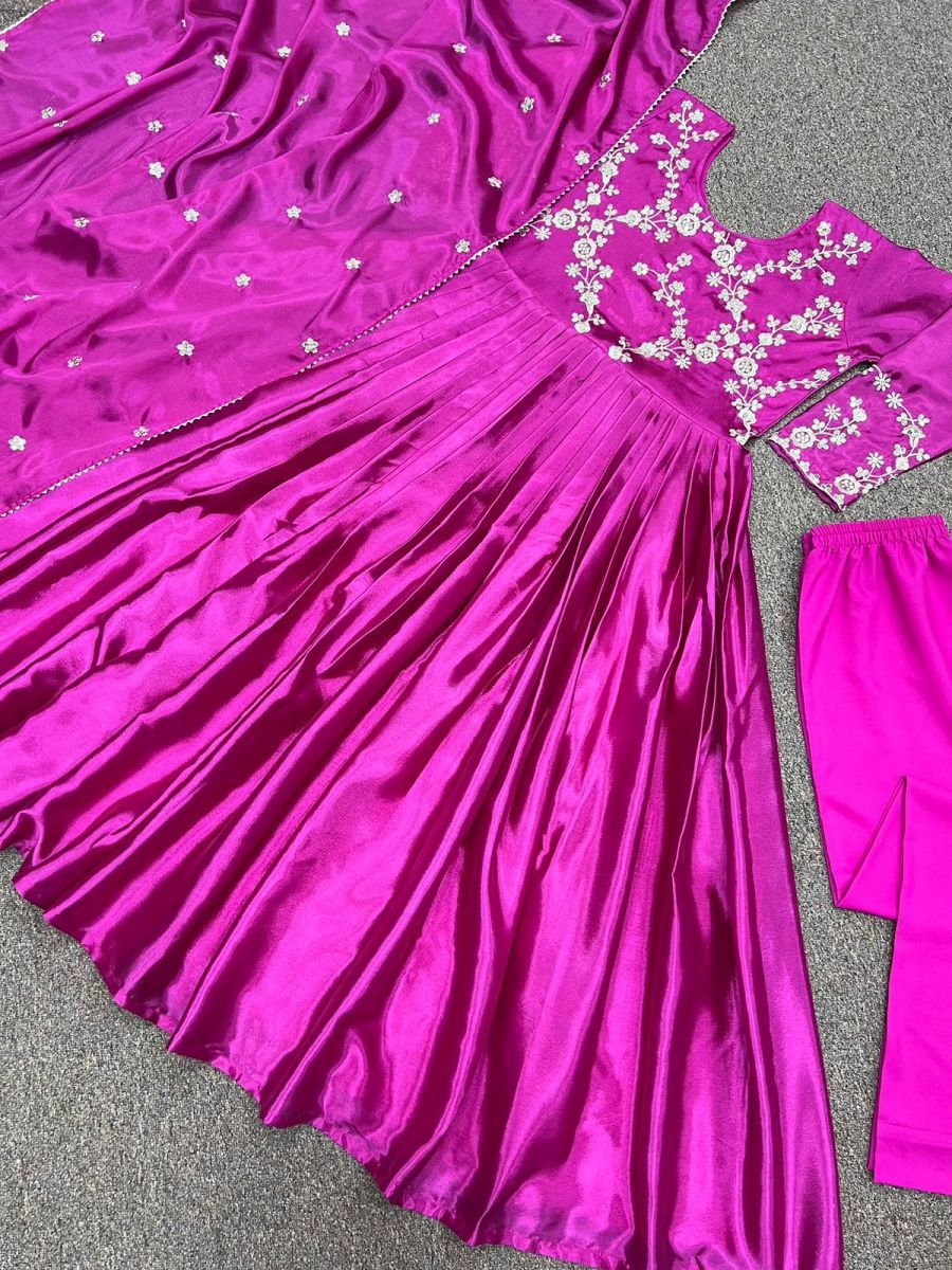 DHK-1257-DESIGNER-GOWN-WHOLESALE-IN-INDIA-3