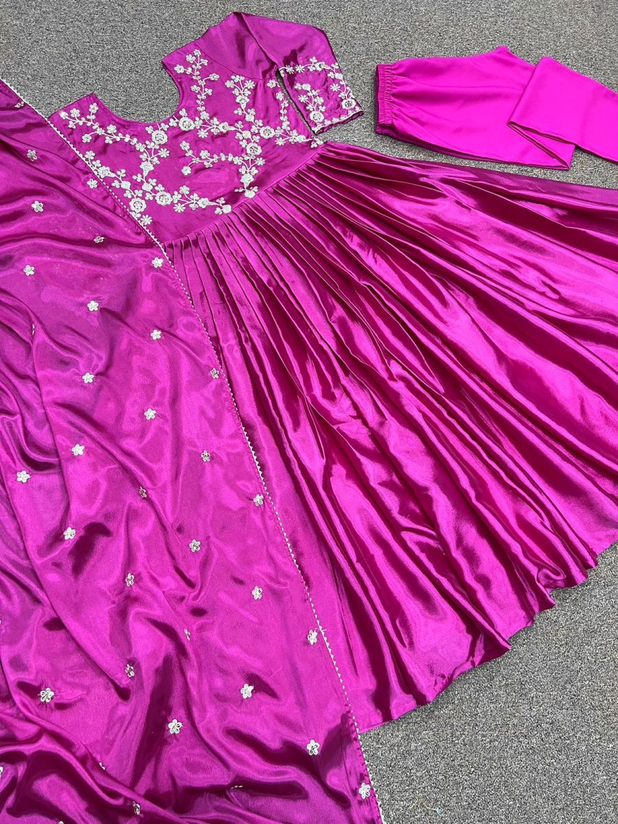 DHK-1257-DESIGNER-GOWN-WHOLESALE-IN-INDIA-4