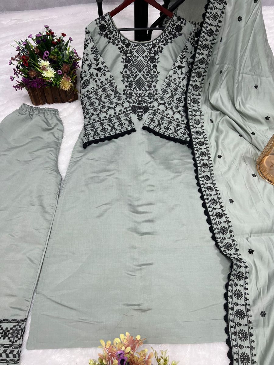 DHK-1284-A-DESIGNER-SUITS-WHOLESALE-2