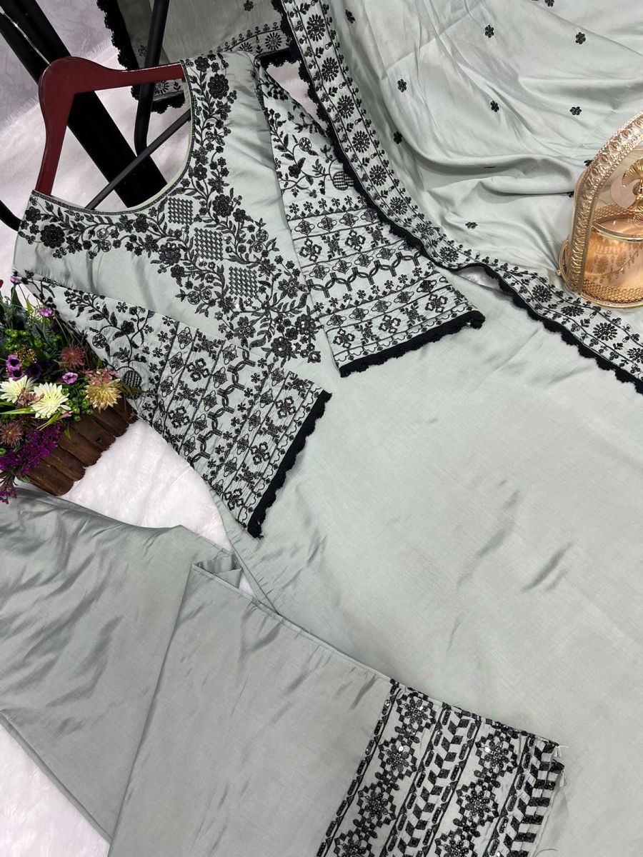 DHK-1284-A-DESIGNER-SUITS-WHOLESALE-3