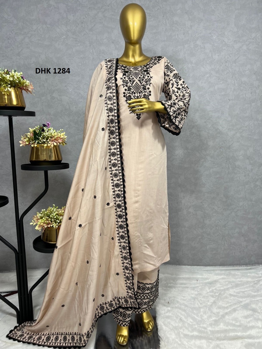 DHK-1284-B-DESIGNER-SUITS-WHOLESALE-1