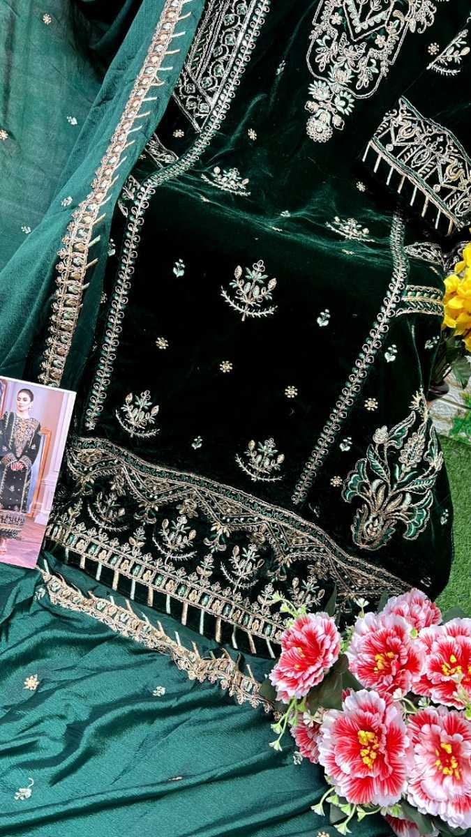 DINSAA-230-B-VELVET-PAKISTANI-SUITS-IN-INDIA-2