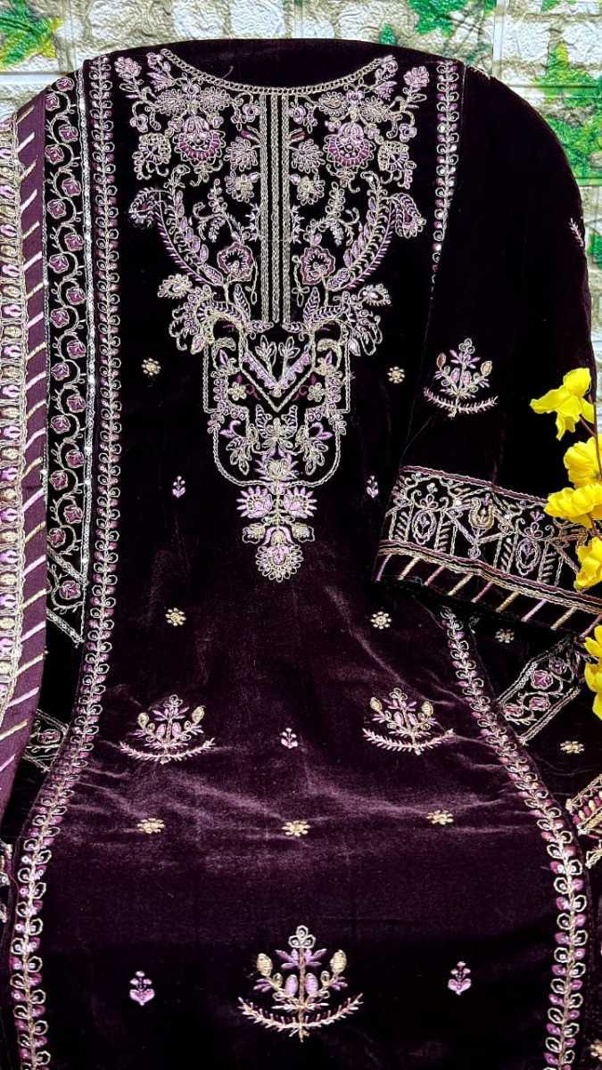 DINSAA-230-C-VELVET-PAKISTANI-SUITS-IN-INDIA-2