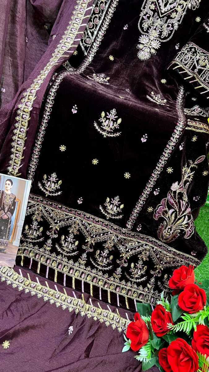 DINSAA-230-C-VELVET-PAKISTANI-SUITS-IN-INDIA-3