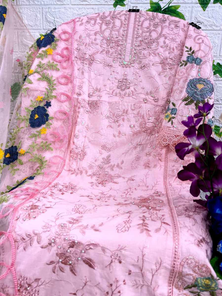 DINSAA-SUIT-220-PAKISTANI-SUITS-WHOLESALE-IN-INDIA-4