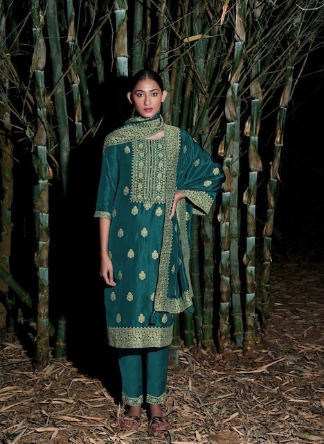 FOUR-BUTTONS-SEHER-KURTI-PANT-WITH-DUPATTA-WHOLESALER-SURAT-5