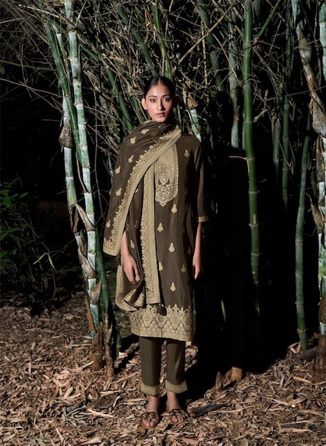 FOUR-BUTTONS-SEHER-KURTI-PANT-WITH-DUPATTA-WHOLESALER-SURAT-6