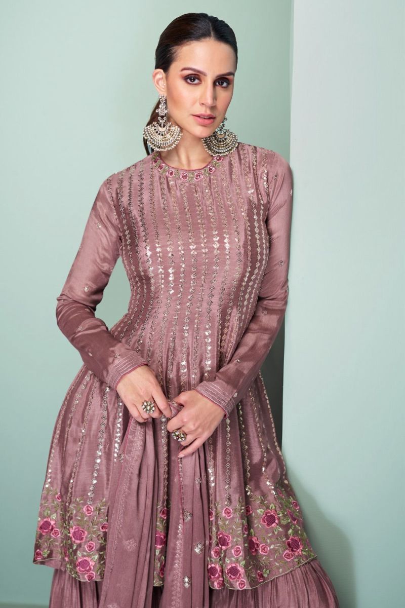 GULKAYRA-DESIGNER-RIWAYAT-CHINON-FANCY-SUITS-WHOLESALER-IN-SURAT-7