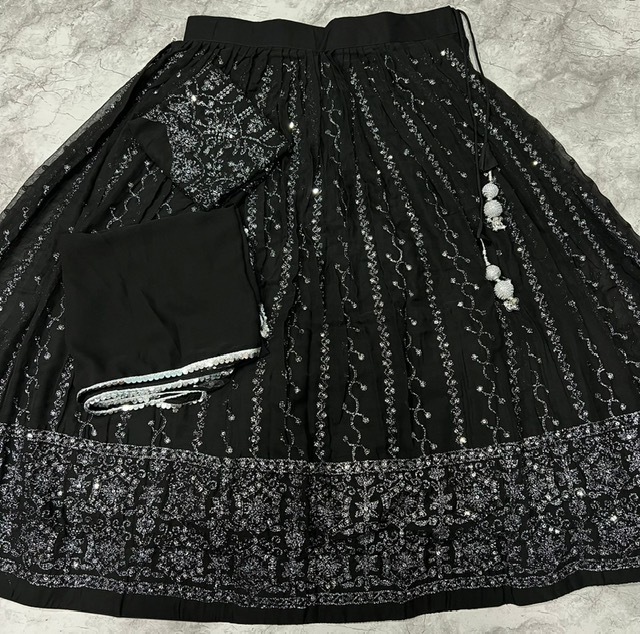 GUZAARISH-VOL-2-DESIGNER-LEHANGA-WHOLESALER-IN-SURAT-8