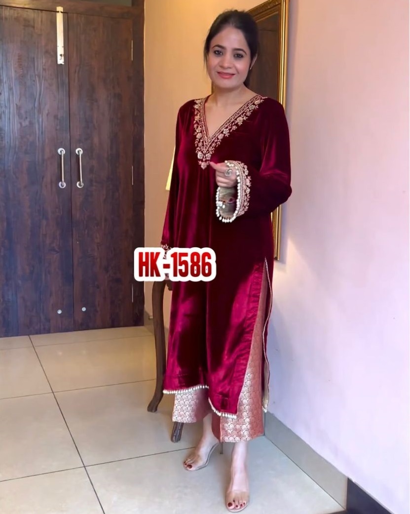 HK-1586-DESIGNER-VELVET-SUITS-MANUFACTURER-1