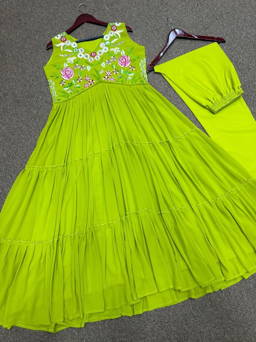 HK-1619-DESIGNER-GOWN-WHOLESALE-IN-INDIA-3