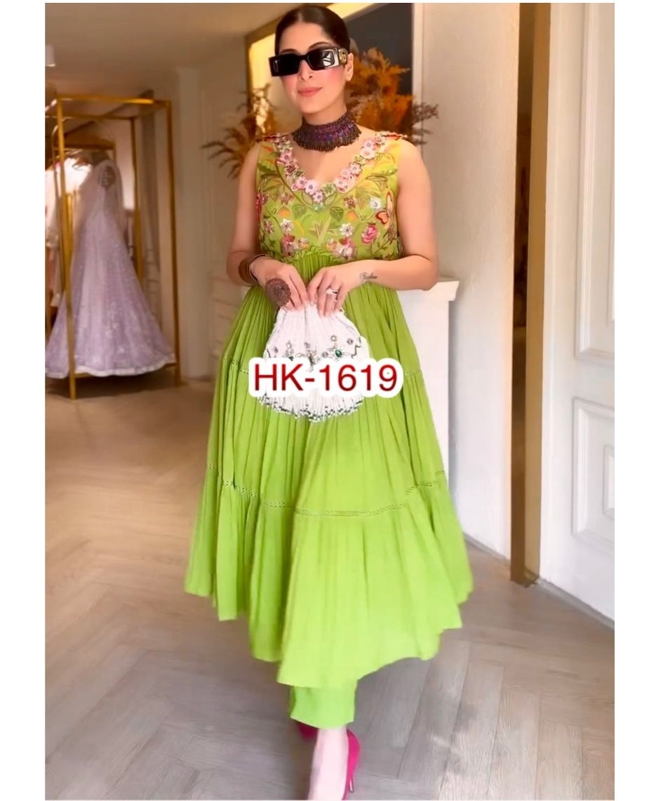 HK-1619-DESIGNER-GOWN-WHOLESALE-IN-INDIA-5