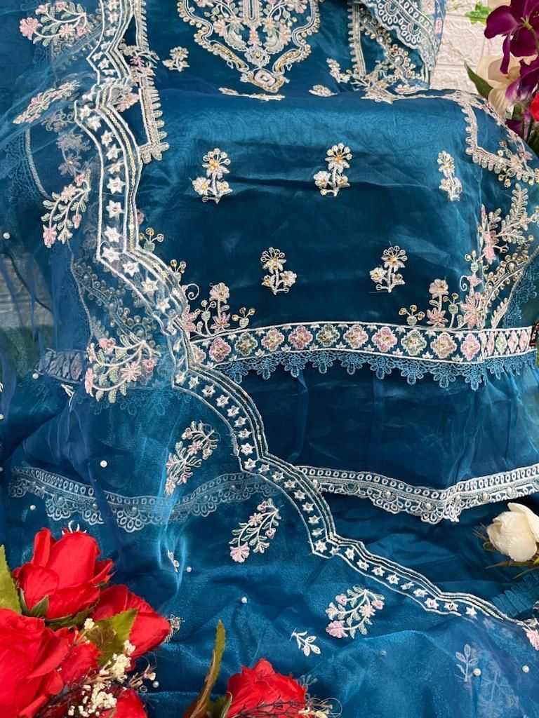 HOOR-TEX-OR-20-EMBROIDERY-PAKISTANI-SUITS-WHOLESALER-9