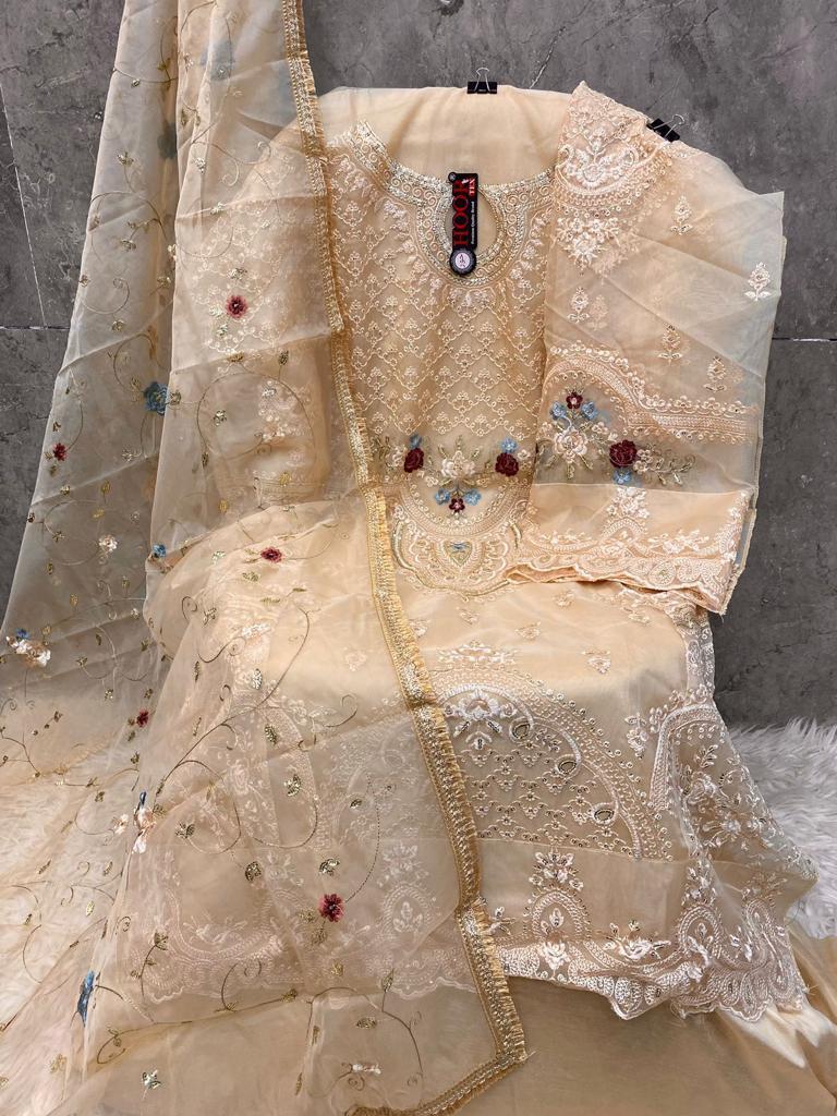 HOOR-TEX-OR-24-F-PAKISTANI-SUITS-IN-INDIA-2