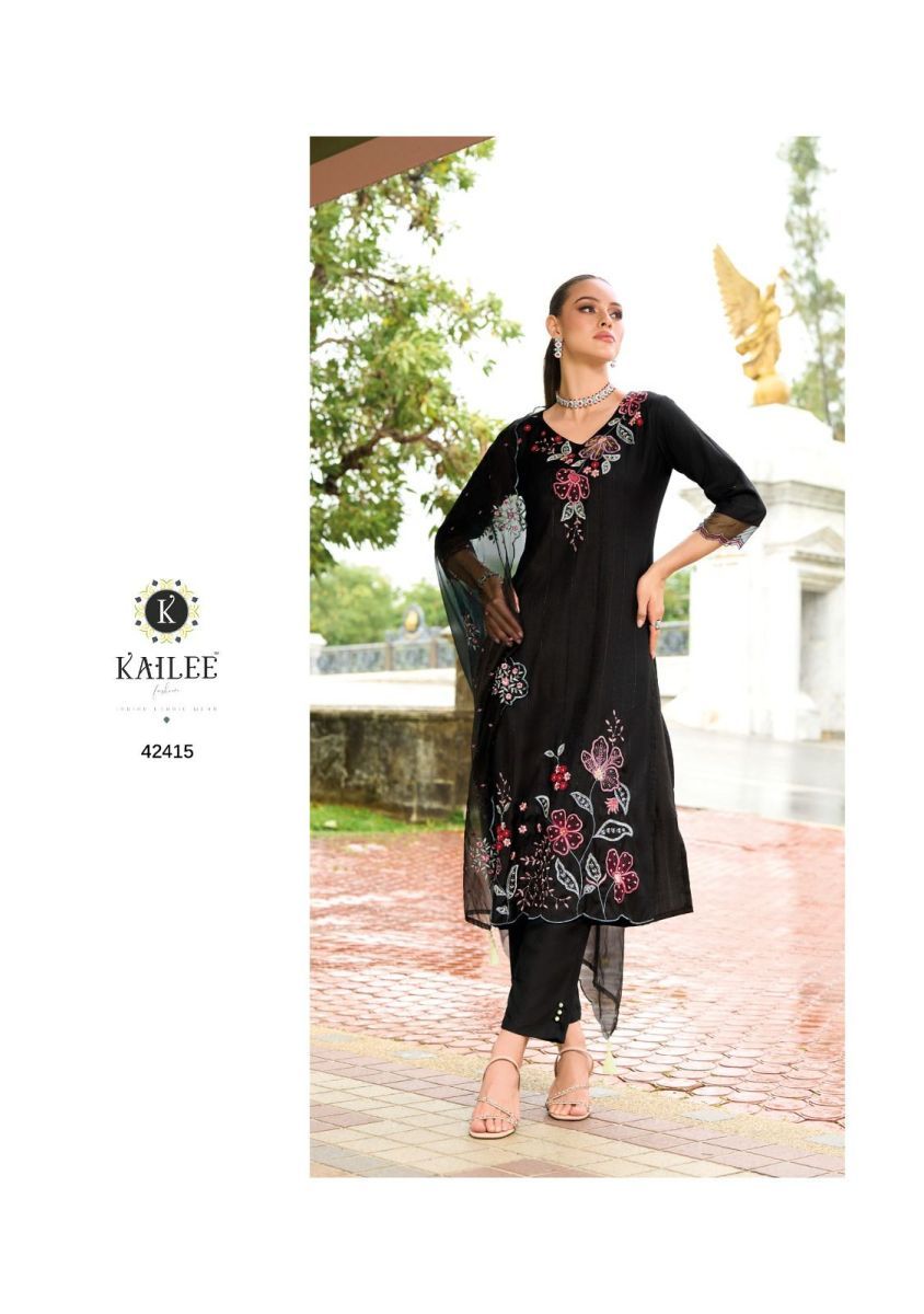 KAILEE-FASHION-MAHNOOR-FANCY-READYMADE-KURTIS-CATALOGUE-SUPPLIER-IN-SURAT-7