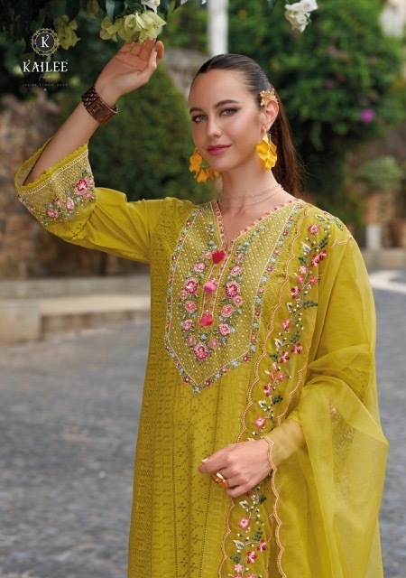 KAILEE-FASHION-SAFARANAMA-VOL-5-VISCOSE-EMBROIDERY-KURTI-SUPPLIER-IN-SURAT-7
