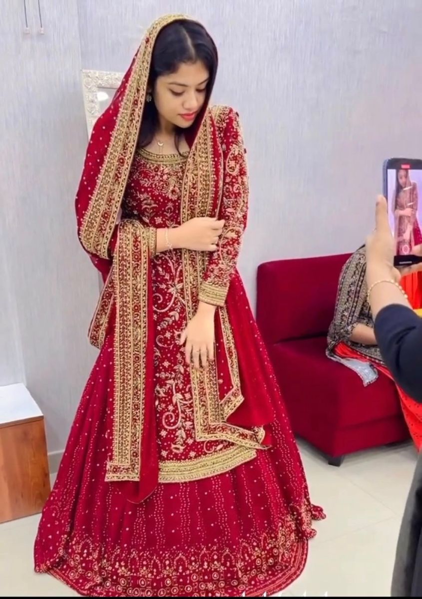 KARMA-FASHION-KF-1633-DESIGNER-TOP-LEHENGA-6