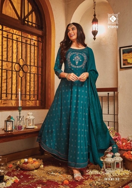 KIANA-HOUSE-OF-FASHION-ROOH-GOWN-WITH-DUPATTA-LATEST-COLLECTION-SURAT-10