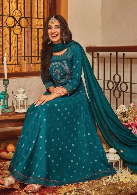 KIANA-HOUSE-OF-FASHION-ROOH-GOWN-WITH-DUPATTA-LATEST-COLLECTION-SURAT-12