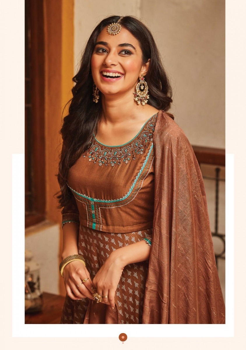 KIANA-HOUSE-OF-FASHION-ROOH-GOWN-WITH-DUPATTA-LATEST-COLLECTION-SURAT-2