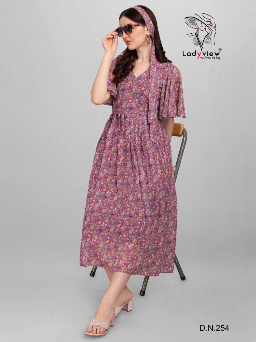 LADYVIEW-FUSION-GEORGETTE-PRINTED-GOWN-STYLE-KURTIS-SUPPLIER-2