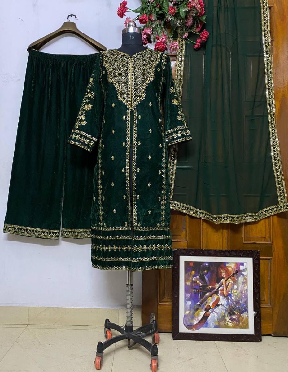 LC-1151-C-DESIGNER-VELVET-SUITS-WHOLESALE-2