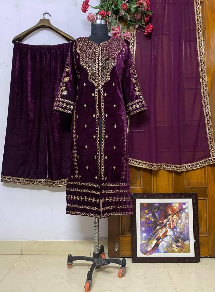 LC-1151-D-DESIGNER-VELVET-SUITS-WHOLESALE-2