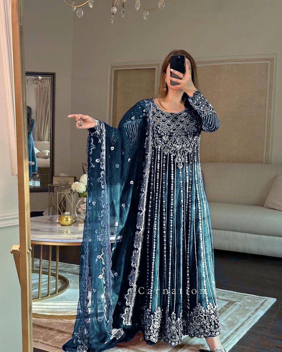 LC-1198-DESIGNER-GOWN-WHOLESALE-IN-COLORS-12